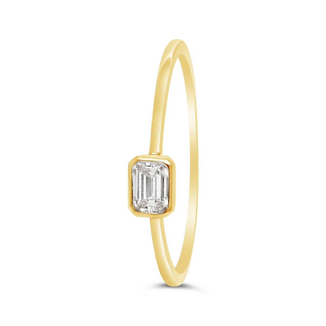 18K Yellow Gold Bezel Set Solitaire Diamond Ring - HKR00488B